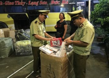 Nhập lậu hơn 1000 chiếc bánh Trung thu từ Trung Quốc bị thu giữ