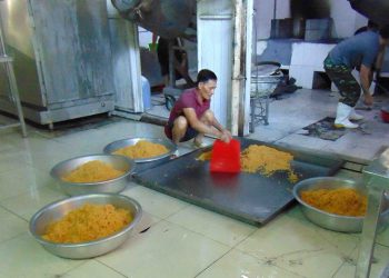 Người dân chỉ điểm cơ sở chế biến thực phẩm bẩn