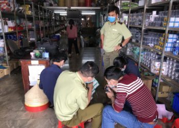 Lô hàng 5.700 chai sữa Ensure lậu, 20.500 gói dầu gội nghi nhái CLEAR bị bắt giữ