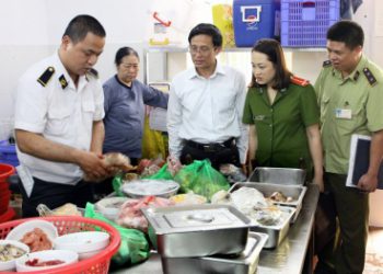 Xử phạt hơn 10 nghìn cơ sở vi phạm an toàn thực phẩm, thu hơn 10,8 tỷ đồng