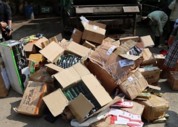 Hà Nội: Tiêu hủy lượng lớn mỹ phẩm, đông trùng hạ thảo không đảm bảo chất lượng