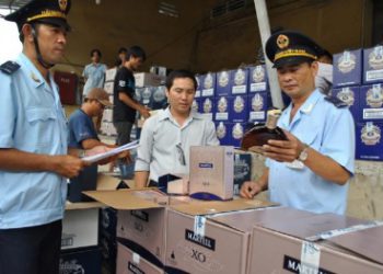 Nhiều ý kiến trái chiều về kiểm tra ATTP với hàng hóa nhập khẩu theo phương thức mới