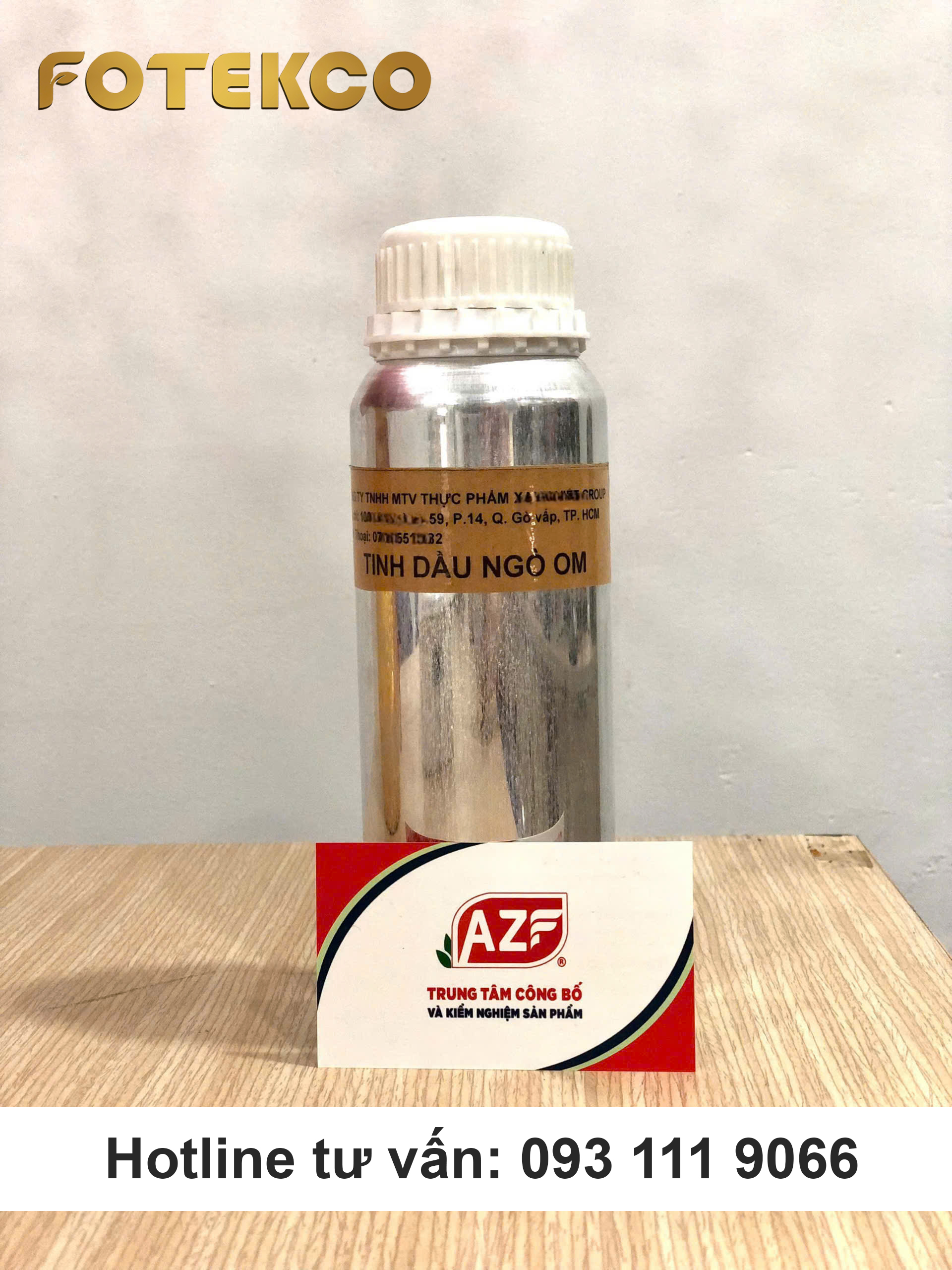 Mẫu tinh dầu của khách hàng đang chuẩn bị để kiểm nghiệm và làm hồ sơ tự công bố