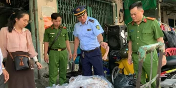 Hàng ngàn container thực phẩm ngoại 'nằm bất động' chờ hướng dẫn mới